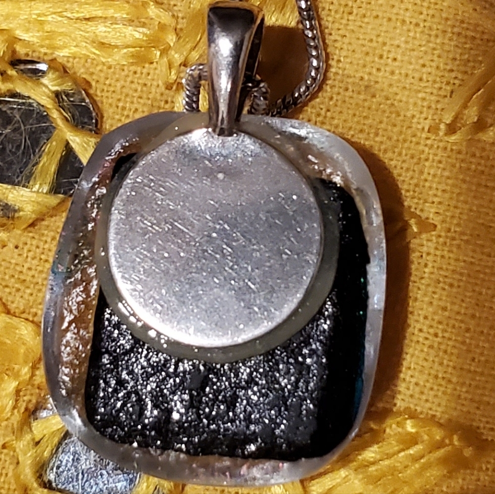 Murano Glass Pendant - Picture 5 of 6